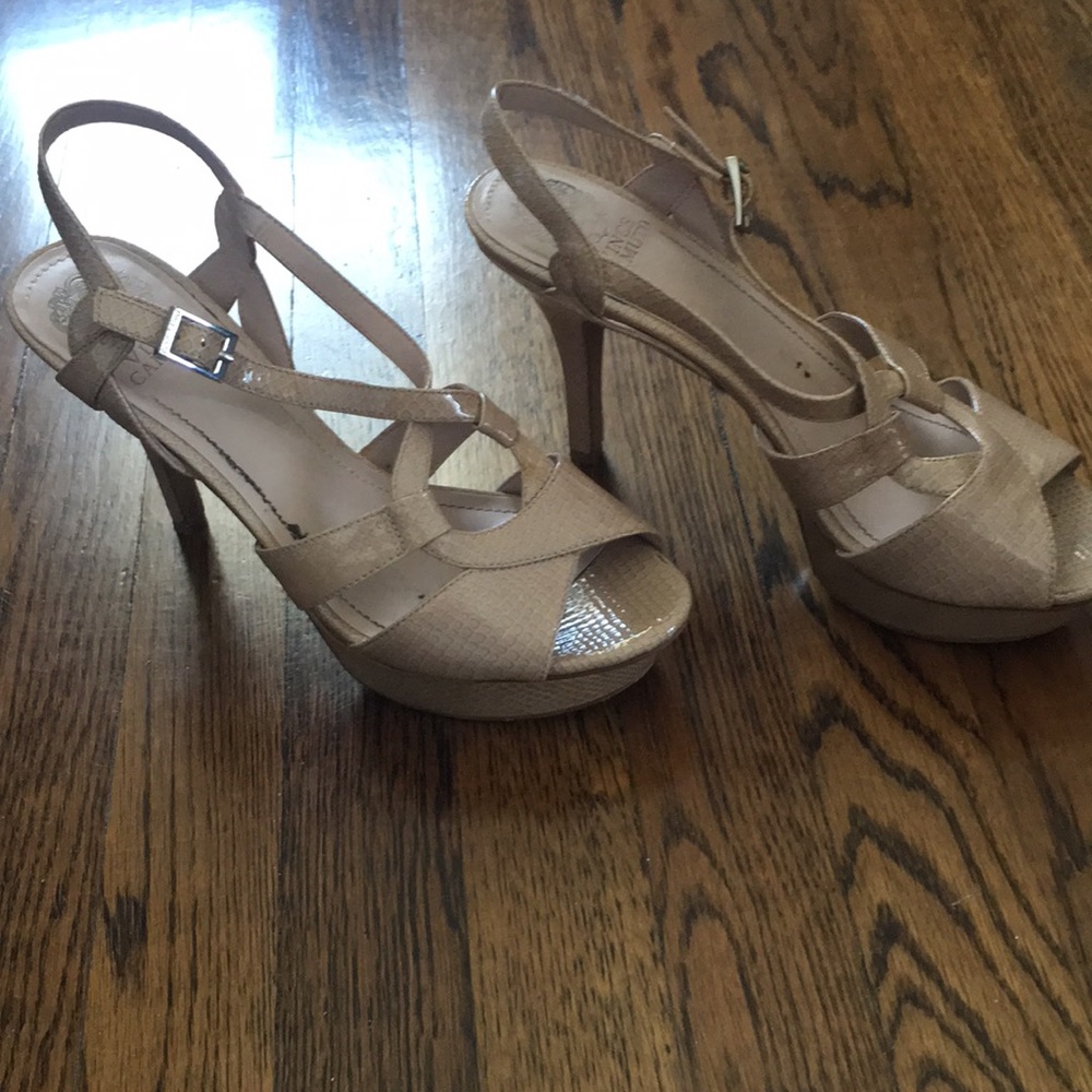 Vince camuto snake skin print
